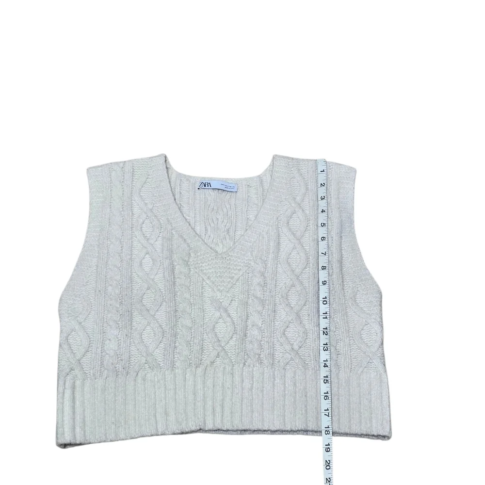 Zara Ivory Sweater Vest Size S Cable Knit Oversized Cropped Cozy Sleeveless